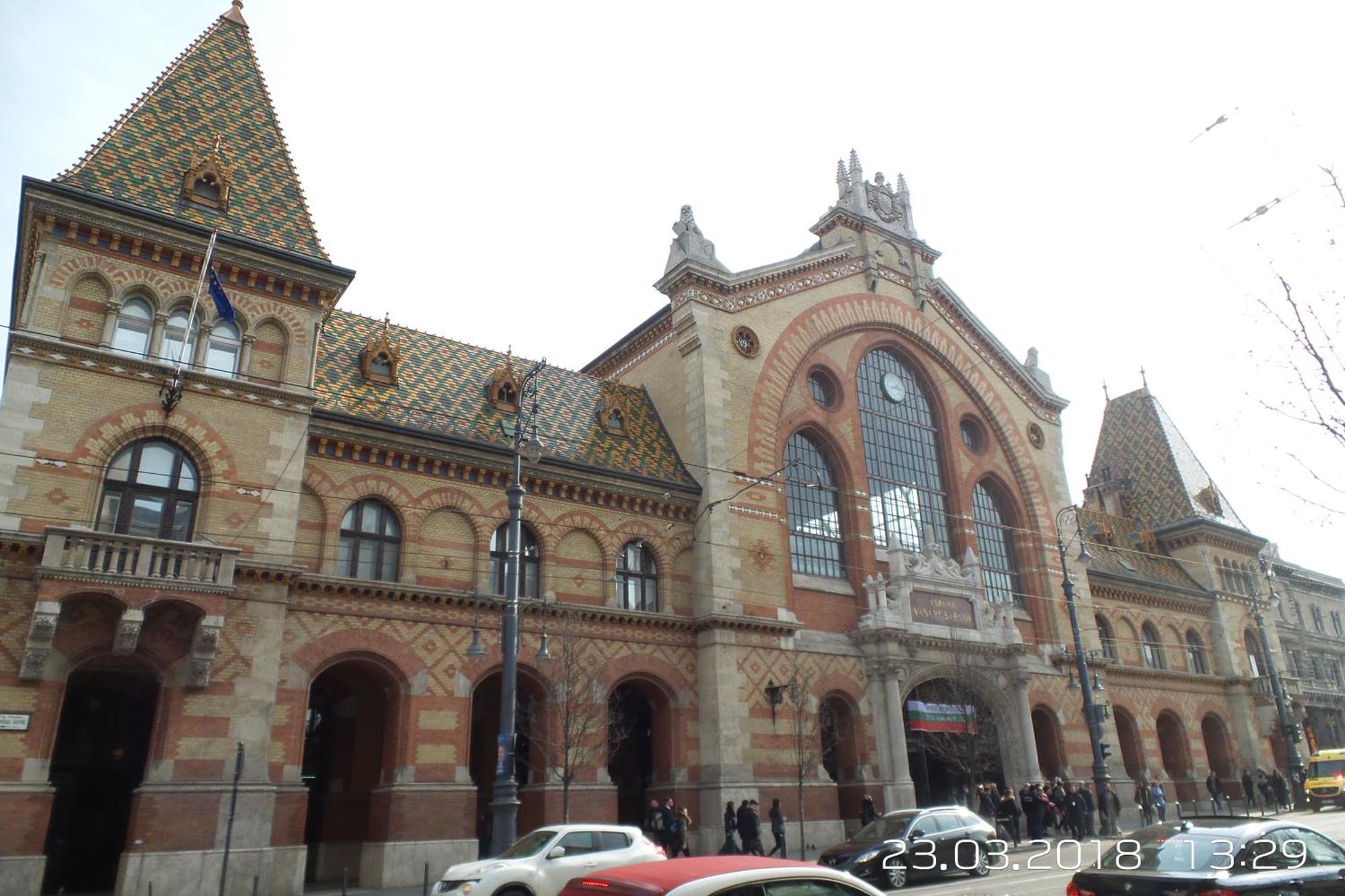 Rainbow Pearl Apartment At St Stephen' S Basilica Budapest Exterior photo